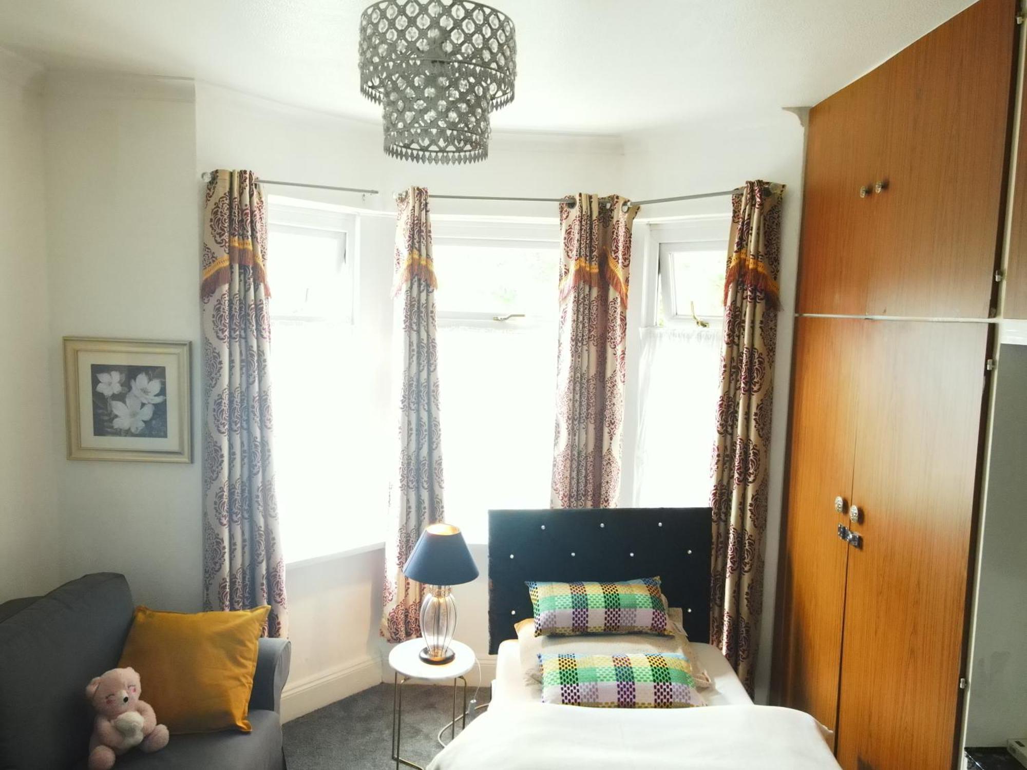 Service Accommodation 2 Bed Room Apartment In Newport South Wales Near Celtic Manor Icc Wales Zewnętrze zdjęcie