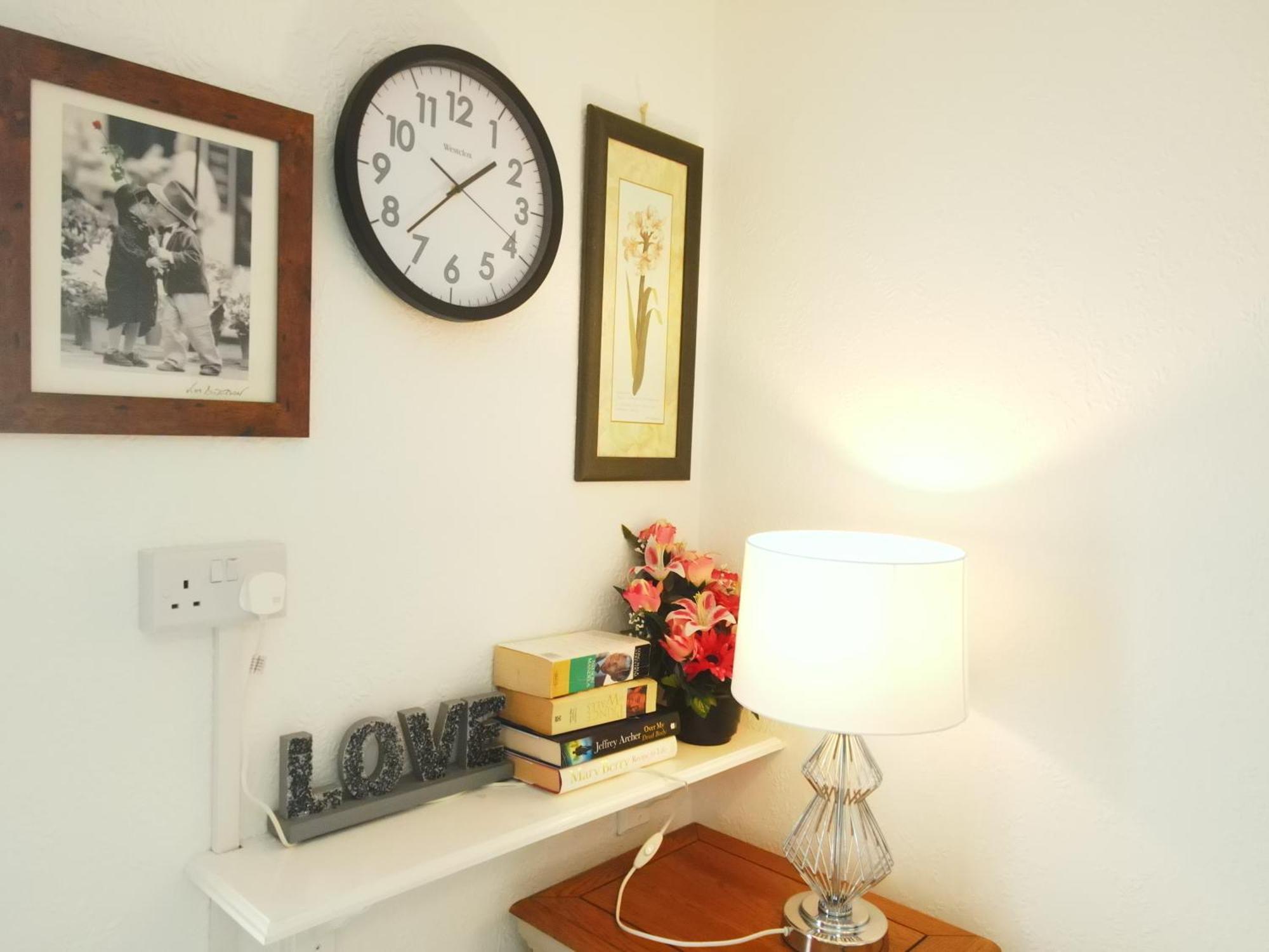 Service Accommodation 2 Bed Room Apartment In Newport South Wales Near Celtic Manor Icc Wales Zewnętrze zdjęcie
